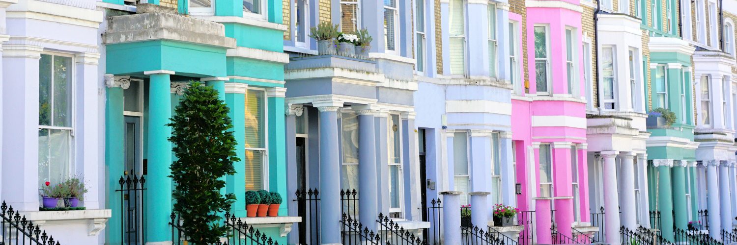 photo of colourful houses in notting hill